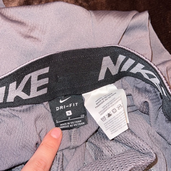 Mens Nike basketball shorts - Picture 3 of 4